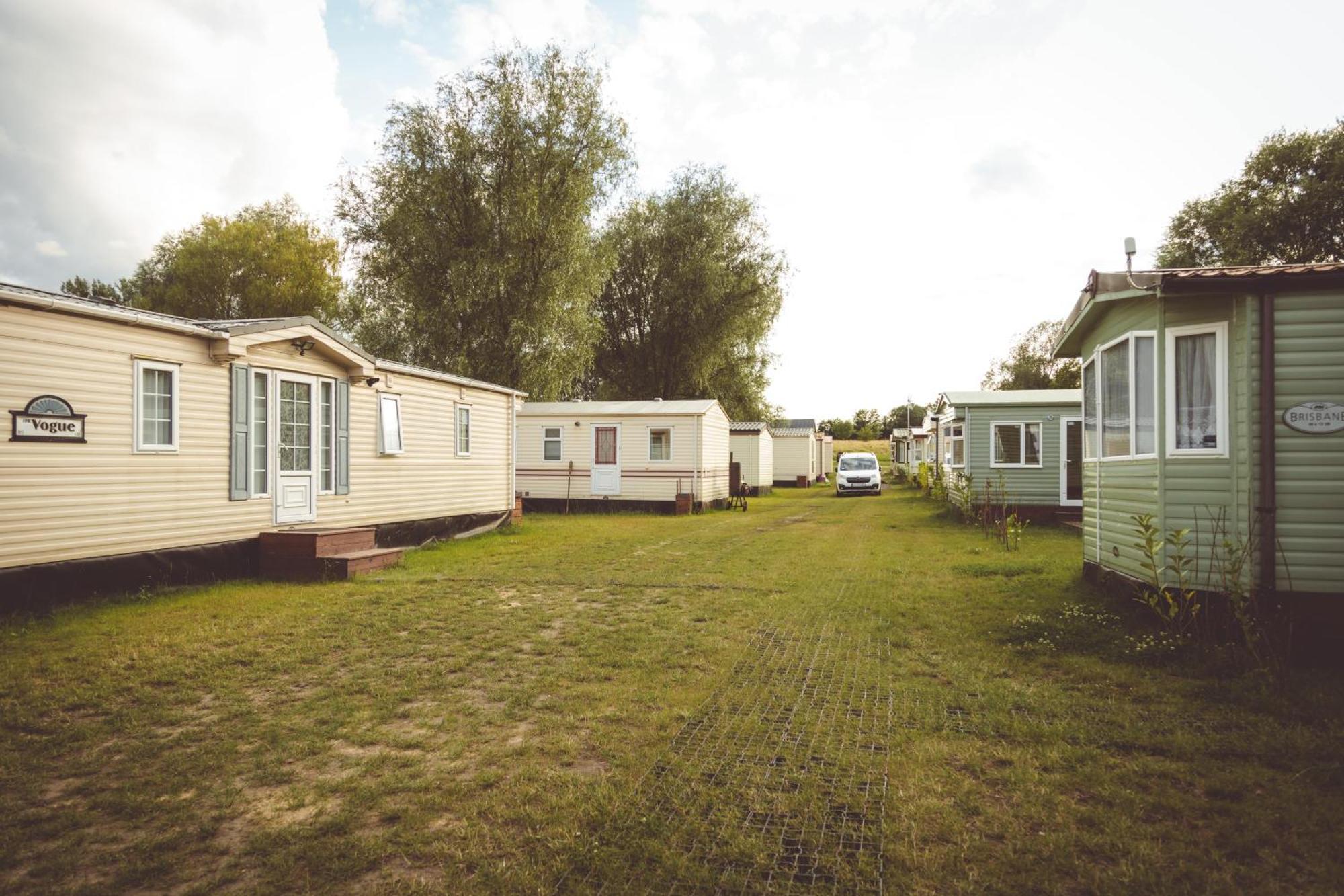 Osrodek Wypoczynkowy "Marina Rozbejko" Vila Myślibórz Exterior foto
